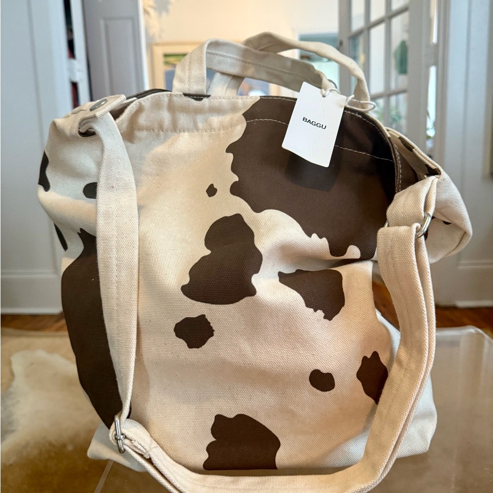 BAGGU Canvas Tote in Brown and Cream